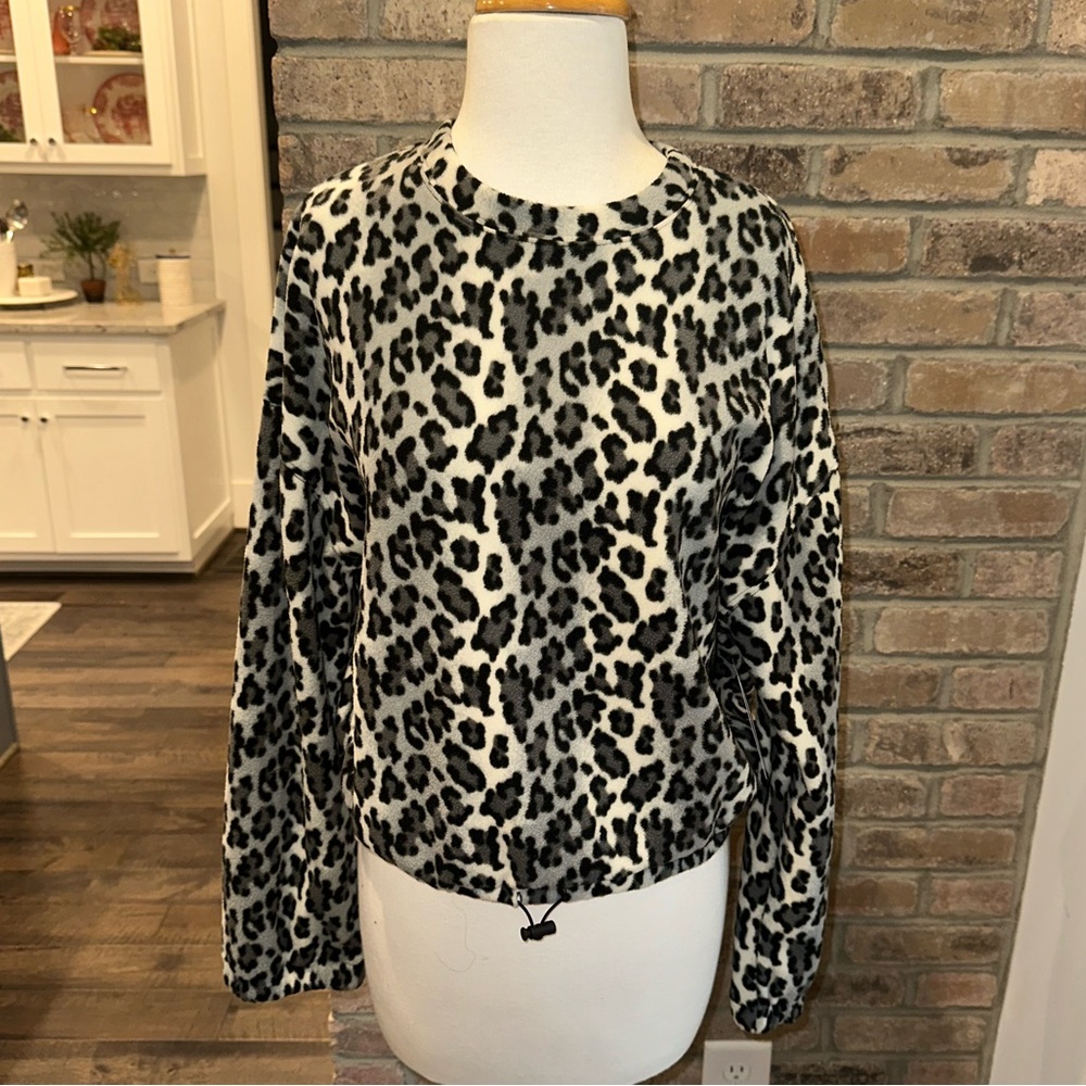 NWT ABOUND Women's Cozy Fleece Sweatshirt In Black Giada Leopard Size Small